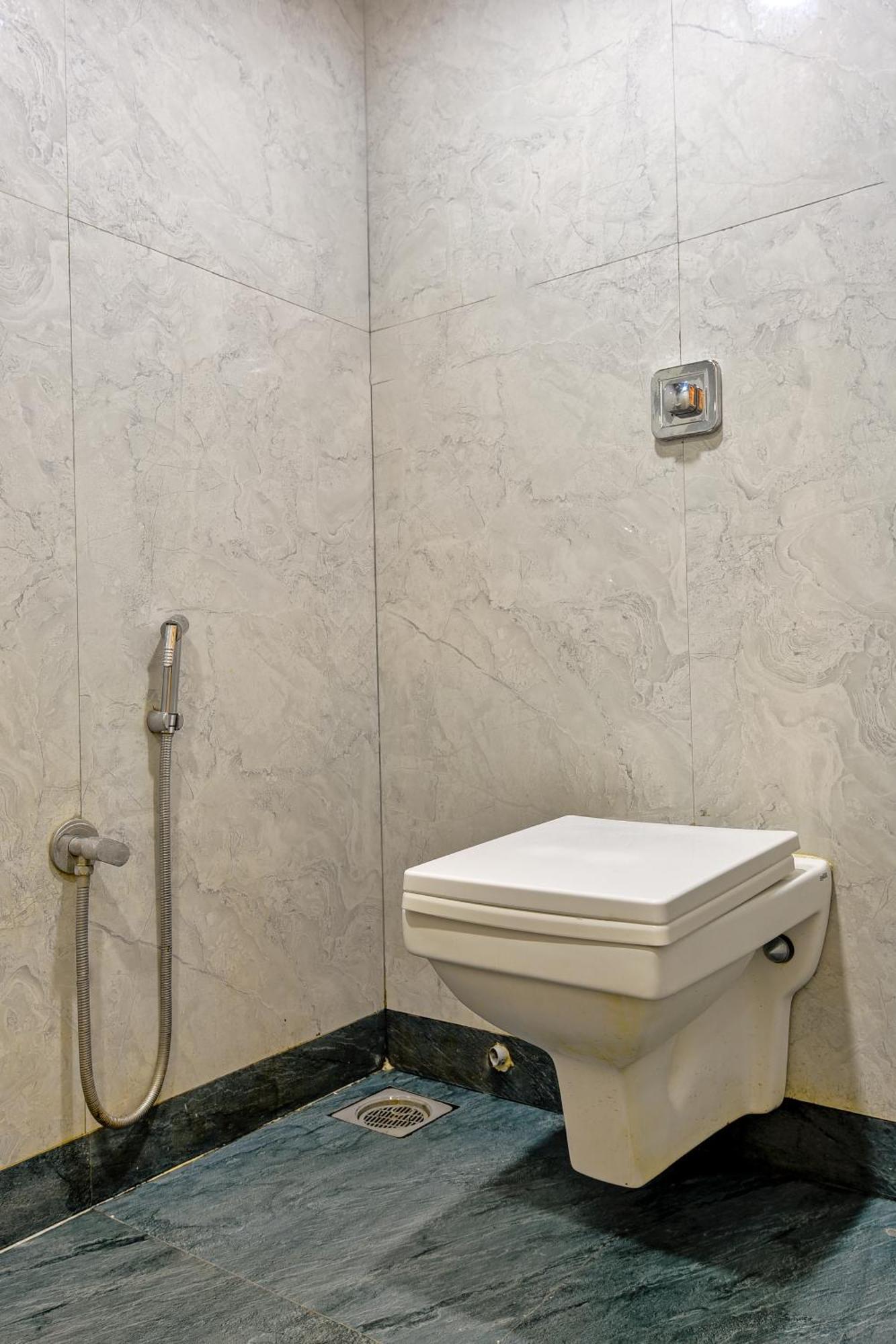 מומביי Hotel Deluxe מראה חיצוני תמונה