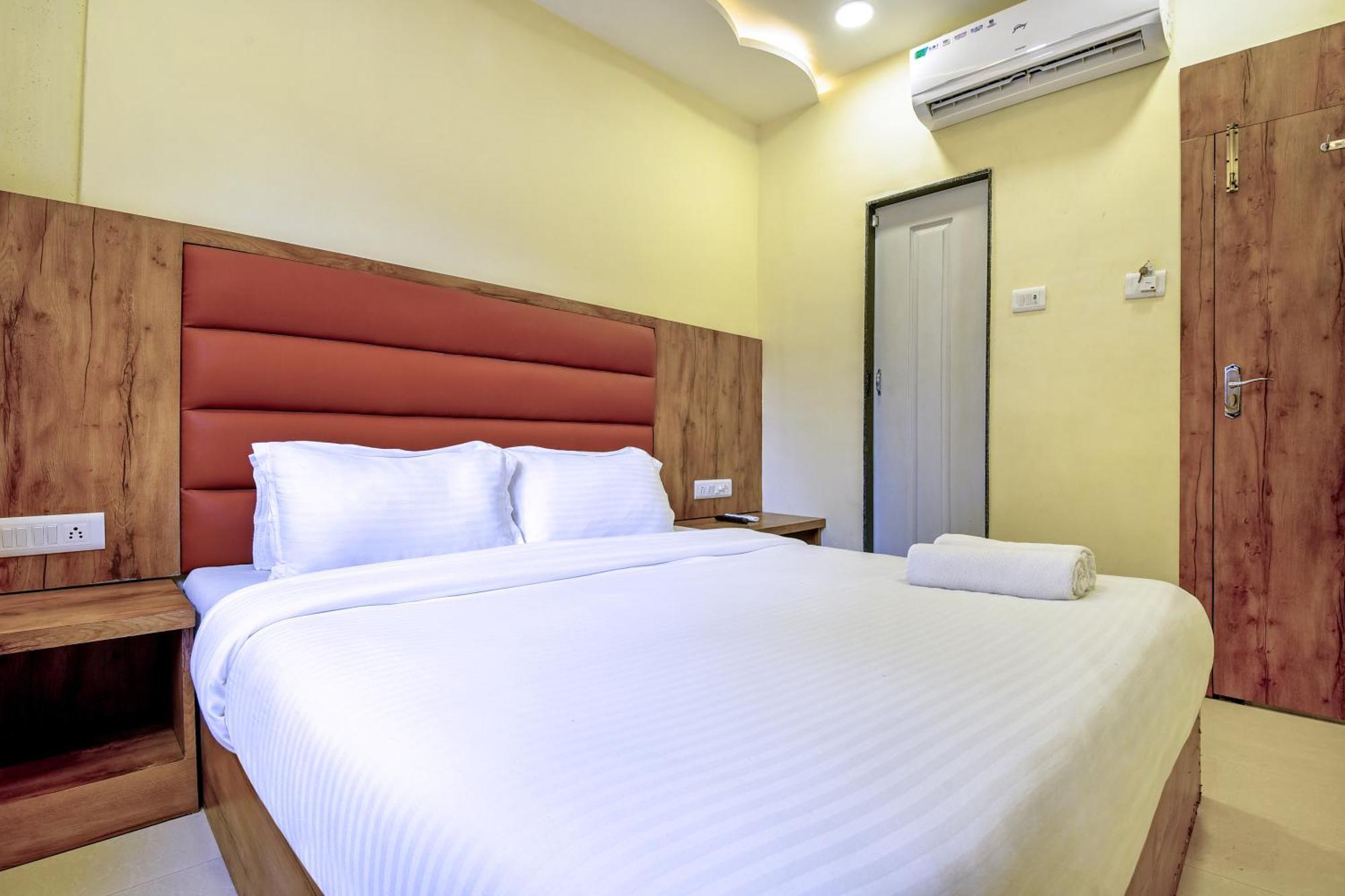 מומביי Hotel Deluxe מראה חיצוני תמונה